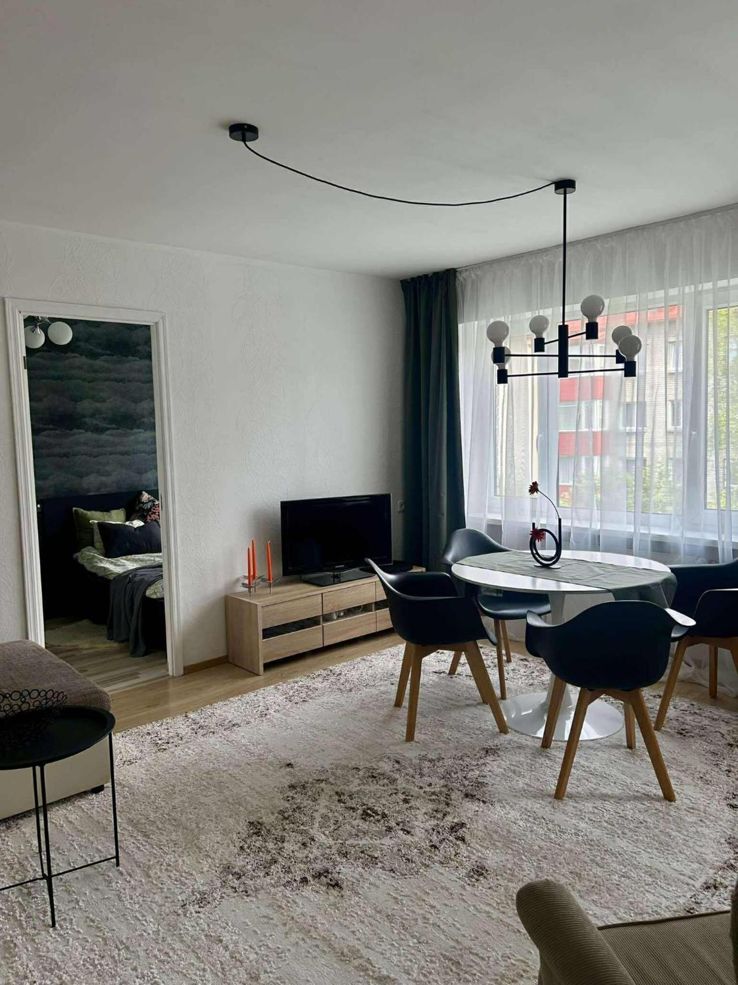Huoneisto Your Place In - Newly Renovated!